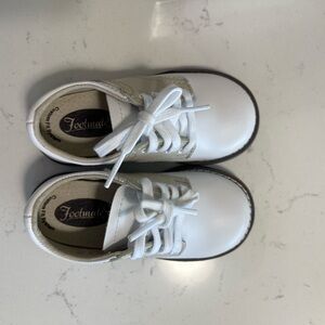 FootMates Classic White Dress Shoes for Kids